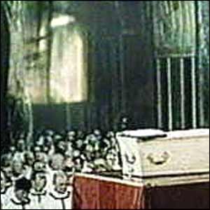 [madonna al funerale]