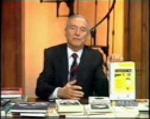 Piero Angela mostra il mio libro